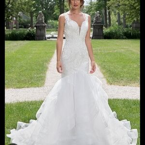 Elegant White Lace Wedding Dress